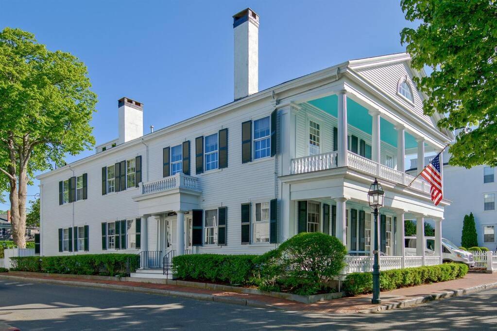 West Wing Of Captain Morse House Waterfront, Town Villa Едгартаун Екстериор снимка